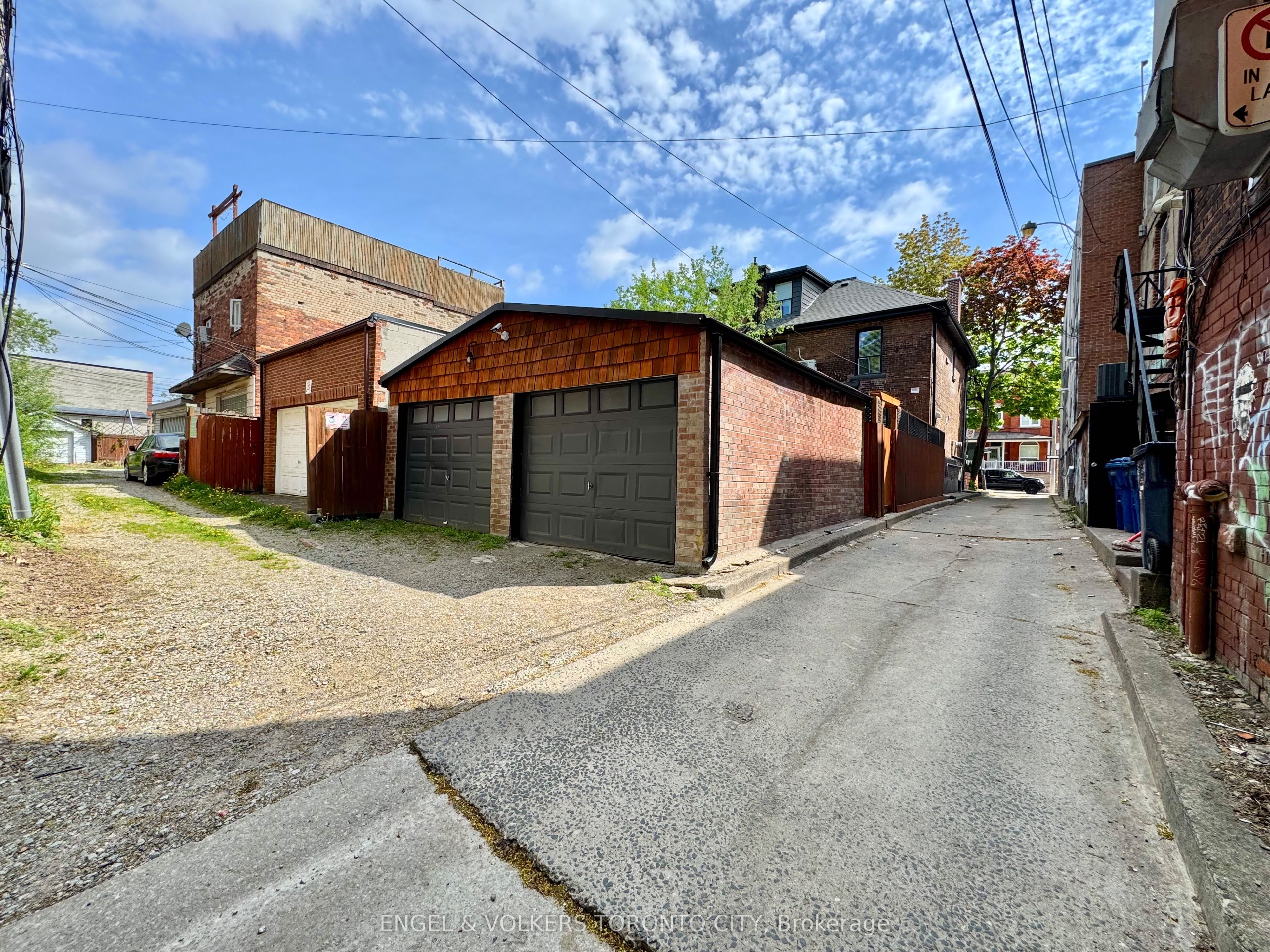 216 Montrose Avenue