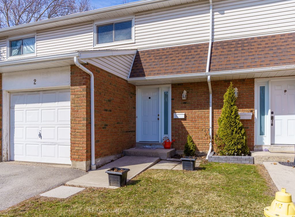 Photo of 286 Cushman Road #2, St. Catharines, ON L2M 6Z2 (MLS # X12887878)