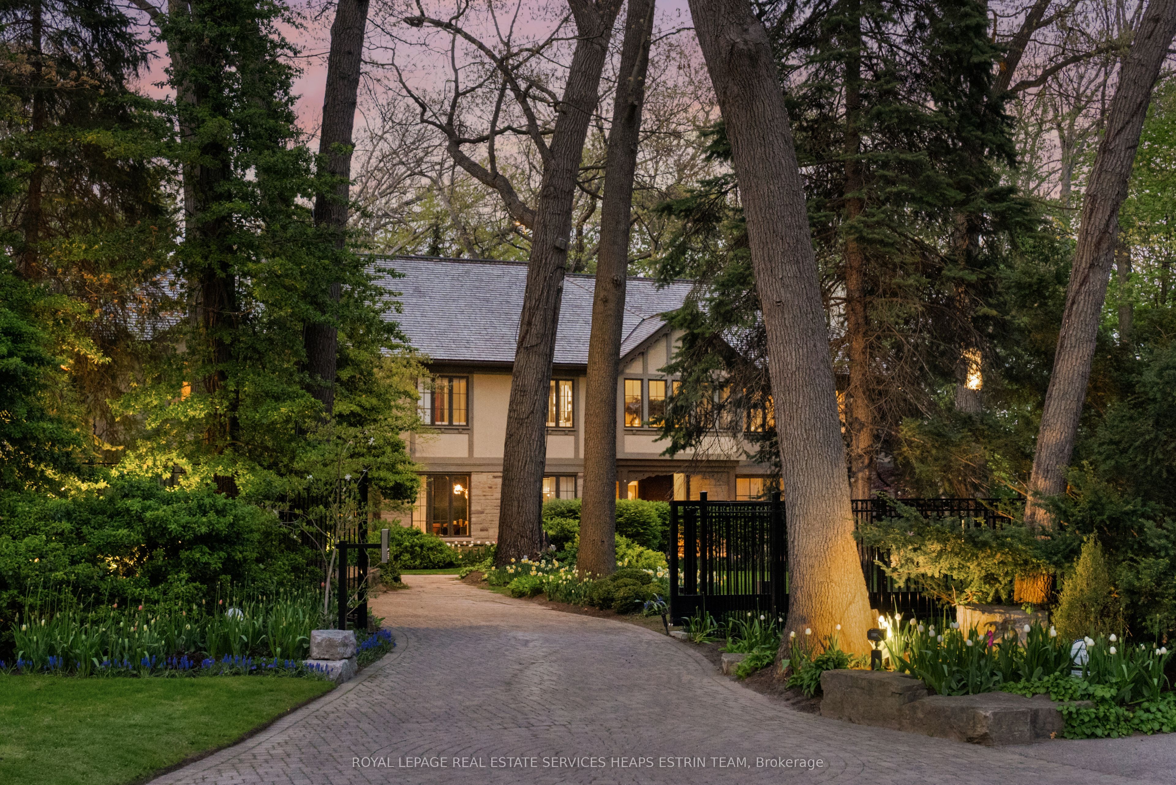 25 North Drive