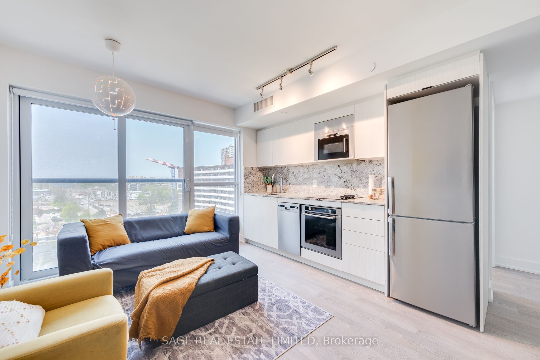 5 Mabelle Avenue 834
