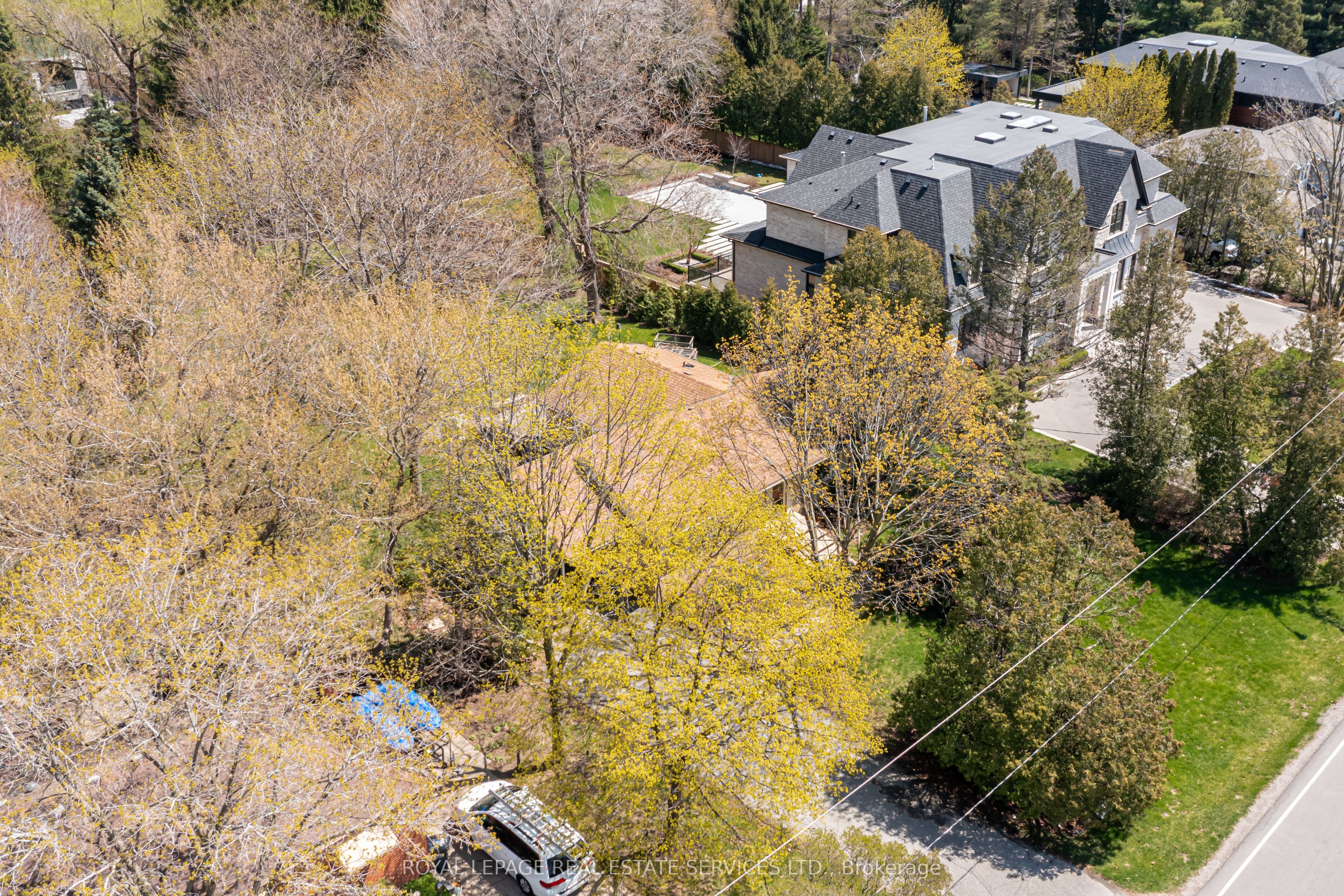 561 Maplehurst Avenue