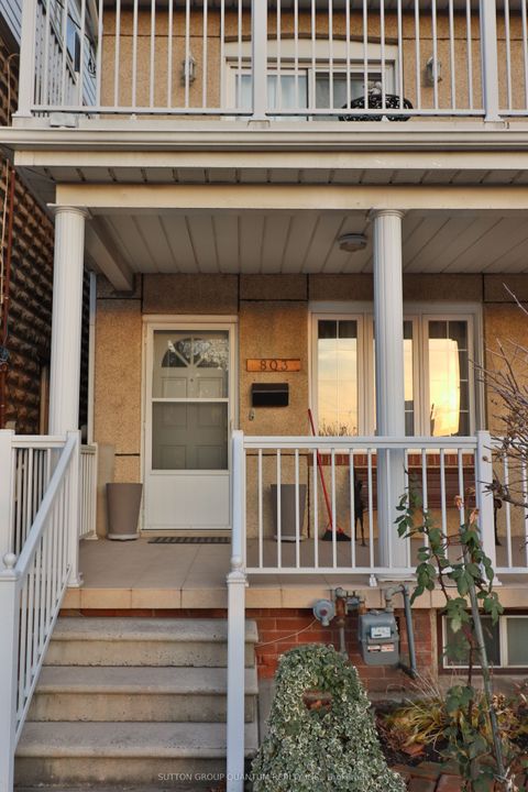 803 Lansdowne Avenue Main Toronto ON M6H 3Z1