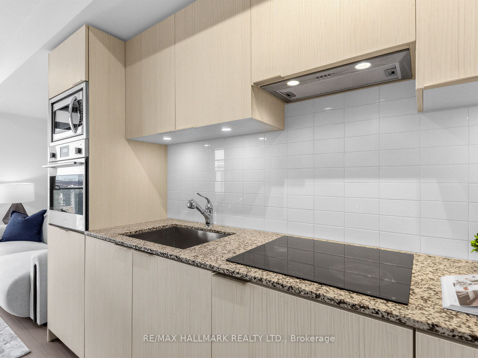 11 Wellesley Street W 3909