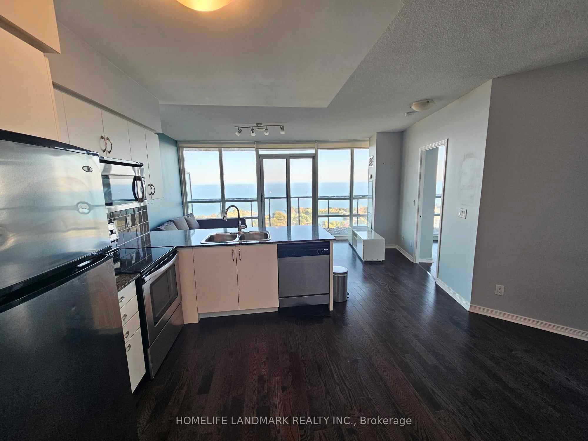 2230 Lakeshore Boulevard W 2908