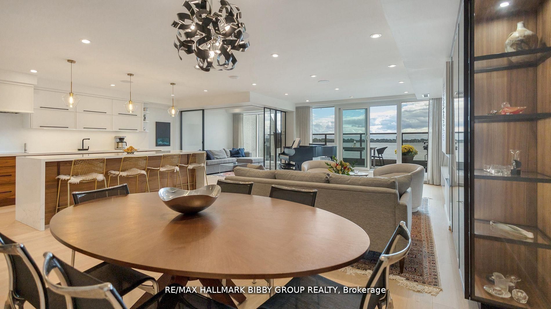 99 Harbour Square 613