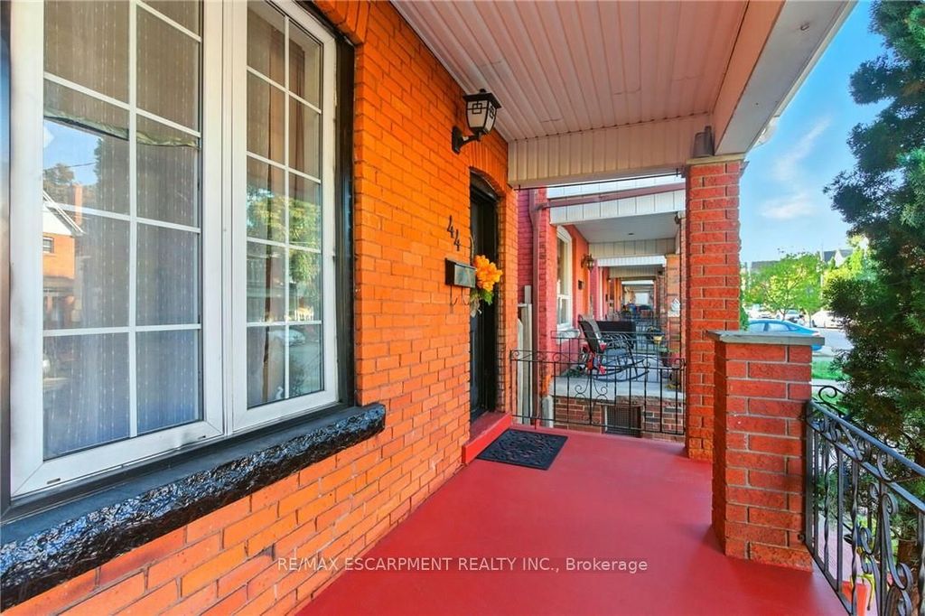 Photo of 44 Holton Avenue N, Hamilton, ON L8L 6H4 (MLS # X12851278)