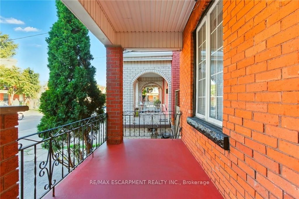 Photo of 44 Holton Avenue N, Hamilton, ON L8L 6H4 (MLS # X12851278)