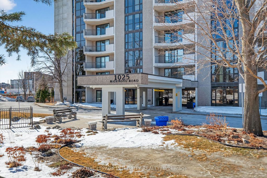 Photo of 1025 Richmond Road #2608, Woodroffe, ON K2B 8G8 (MLS # X12847822)