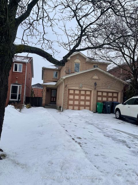 1267 Bantham St Street Mississauga ON L5V 1P7