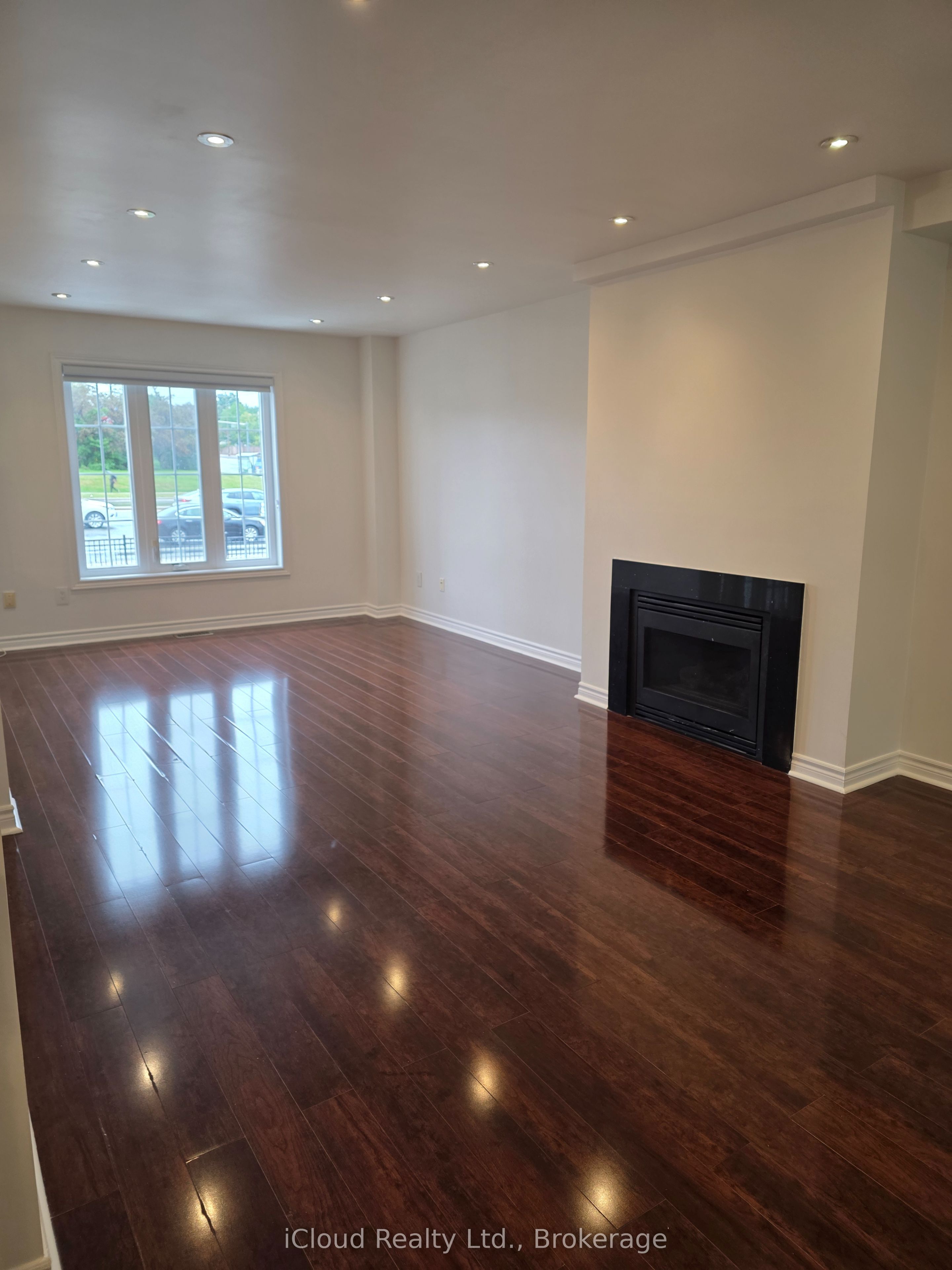 2398 Britannia Road W 68