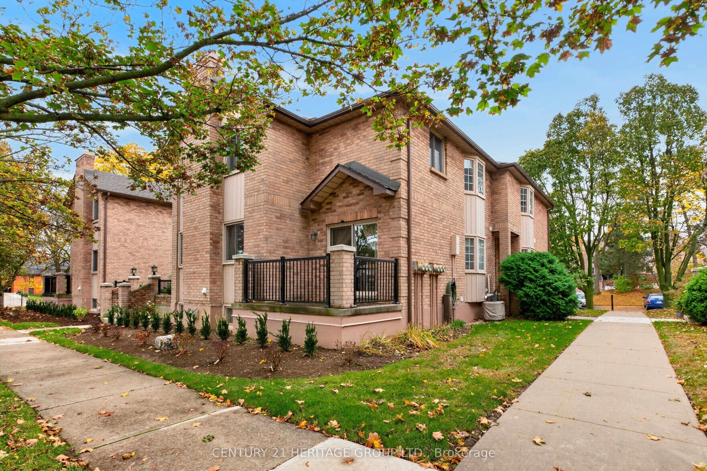 38 Elora Drive 15