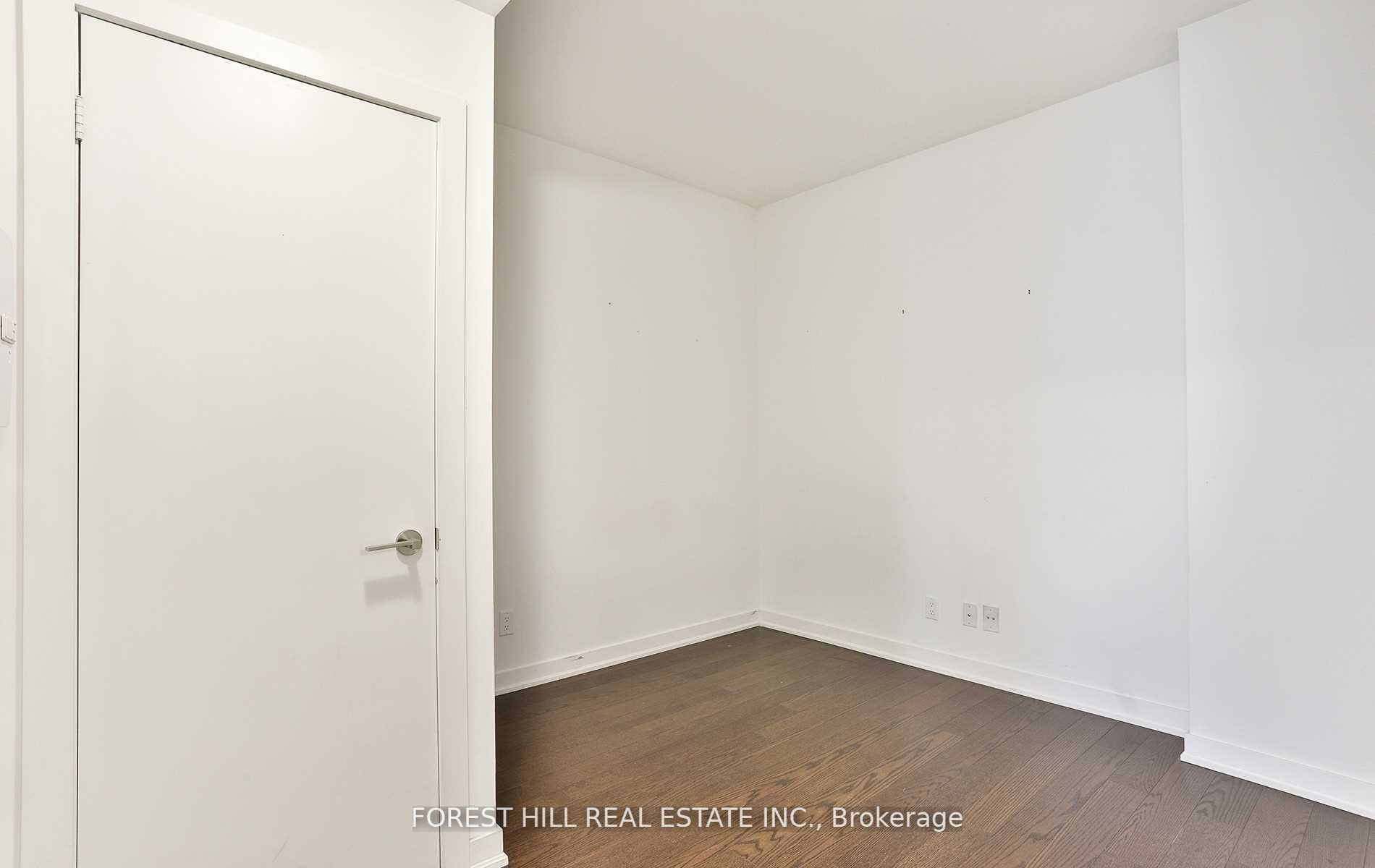199 Richmond Street W 318