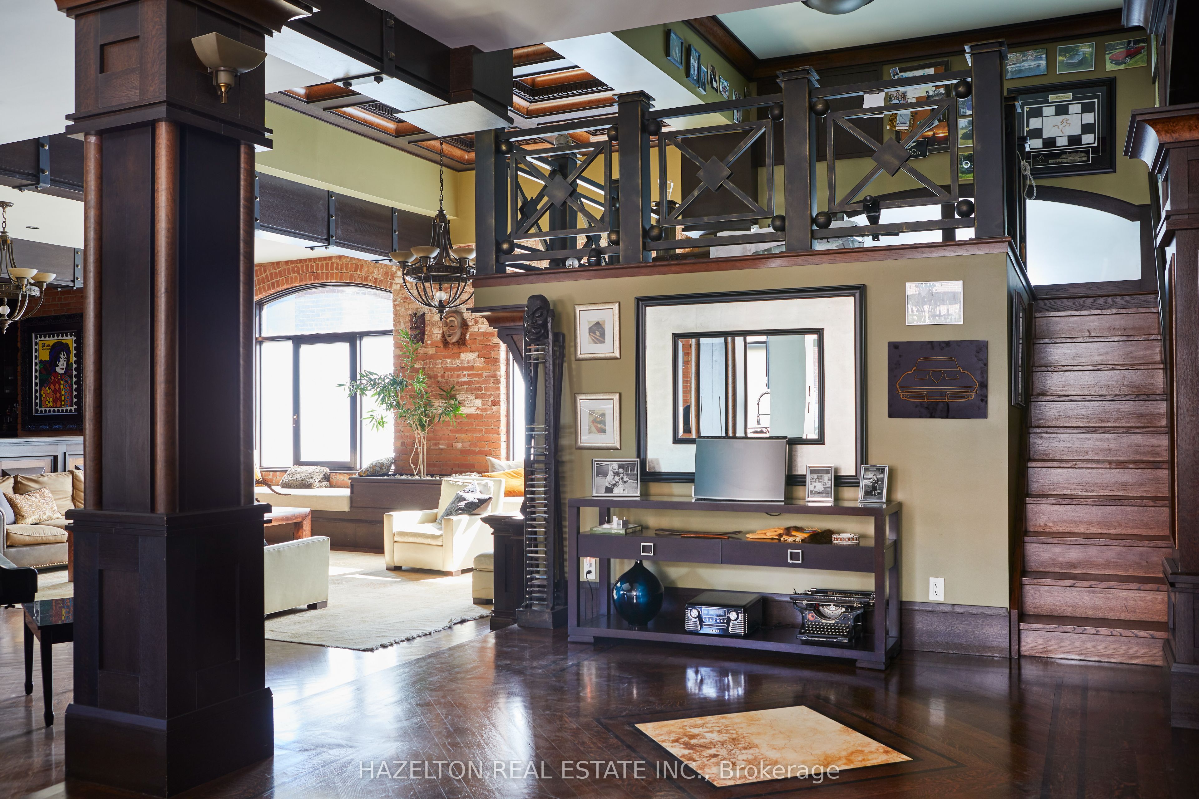 468 Wellington Street 501