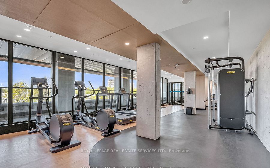 Toronto, ON M6P 1Y2, Canada, 1 Bedroom Bedrooms, ,1 BathroomBathrooms,Residential,Active,174115