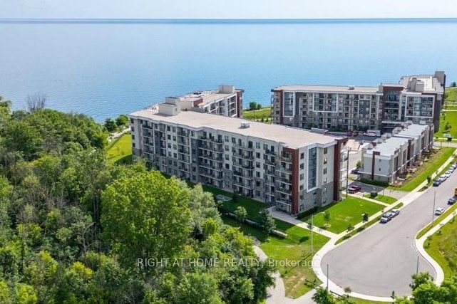 Photo of 125 Shoreview Place #519, Hamilton, ON L8K 0K3 (MLS # X13452554)