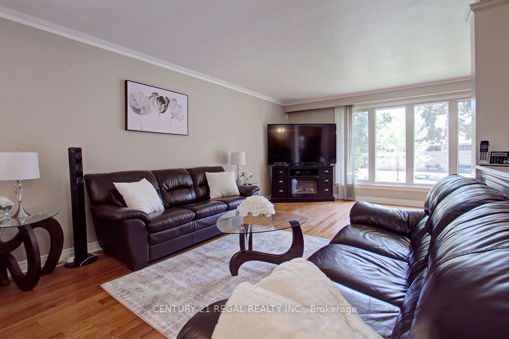 Photo of 14 Thorpe Road, Toronto, ON M9R 2C2 (MLS # W13038718)