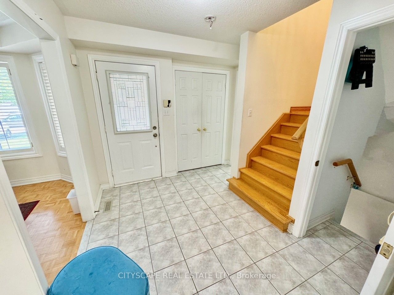 533 Leatherleaf Drive