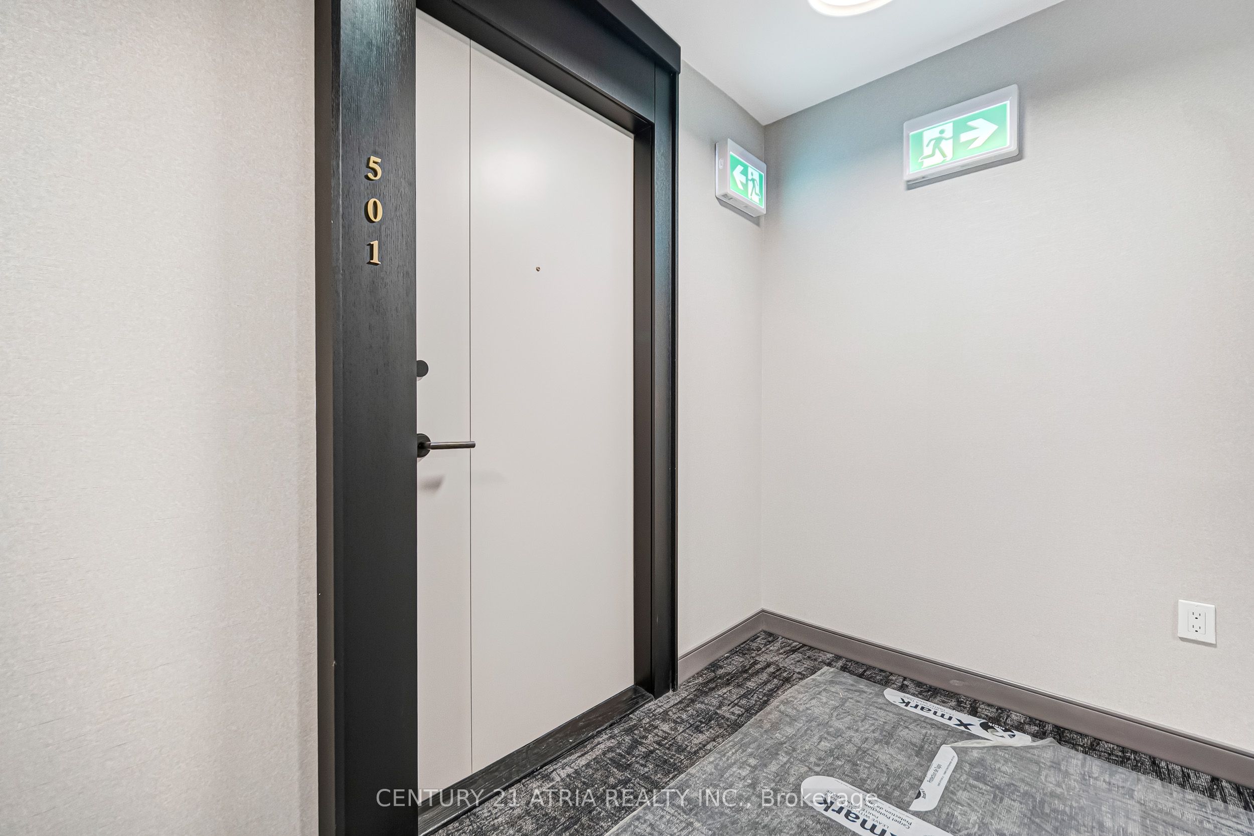 858 Dupont Street 501