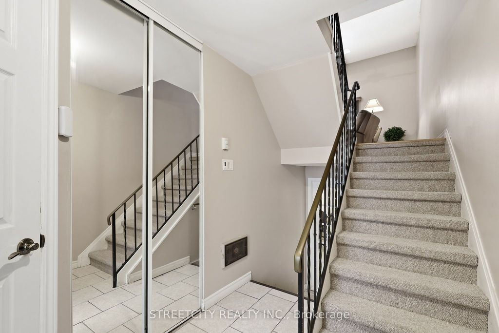 Photo of 159 Sandringham Crescent #118, London South, ON N6C 5A9 (MLS # X12740806)