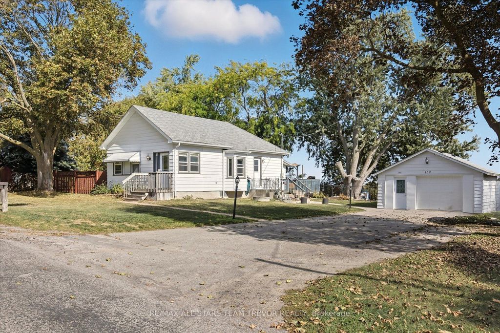 Photo of 169 The Queensway N/A N, Georgina, ON L4P 3C8 (MLS # N12451513)