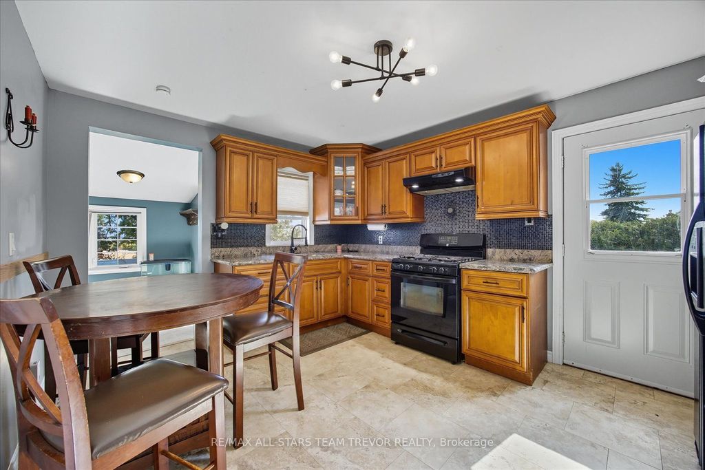 Photo of 169 The Queensway N/A N, Georgina, ON L4P 3C8 (MLS # N12451513)