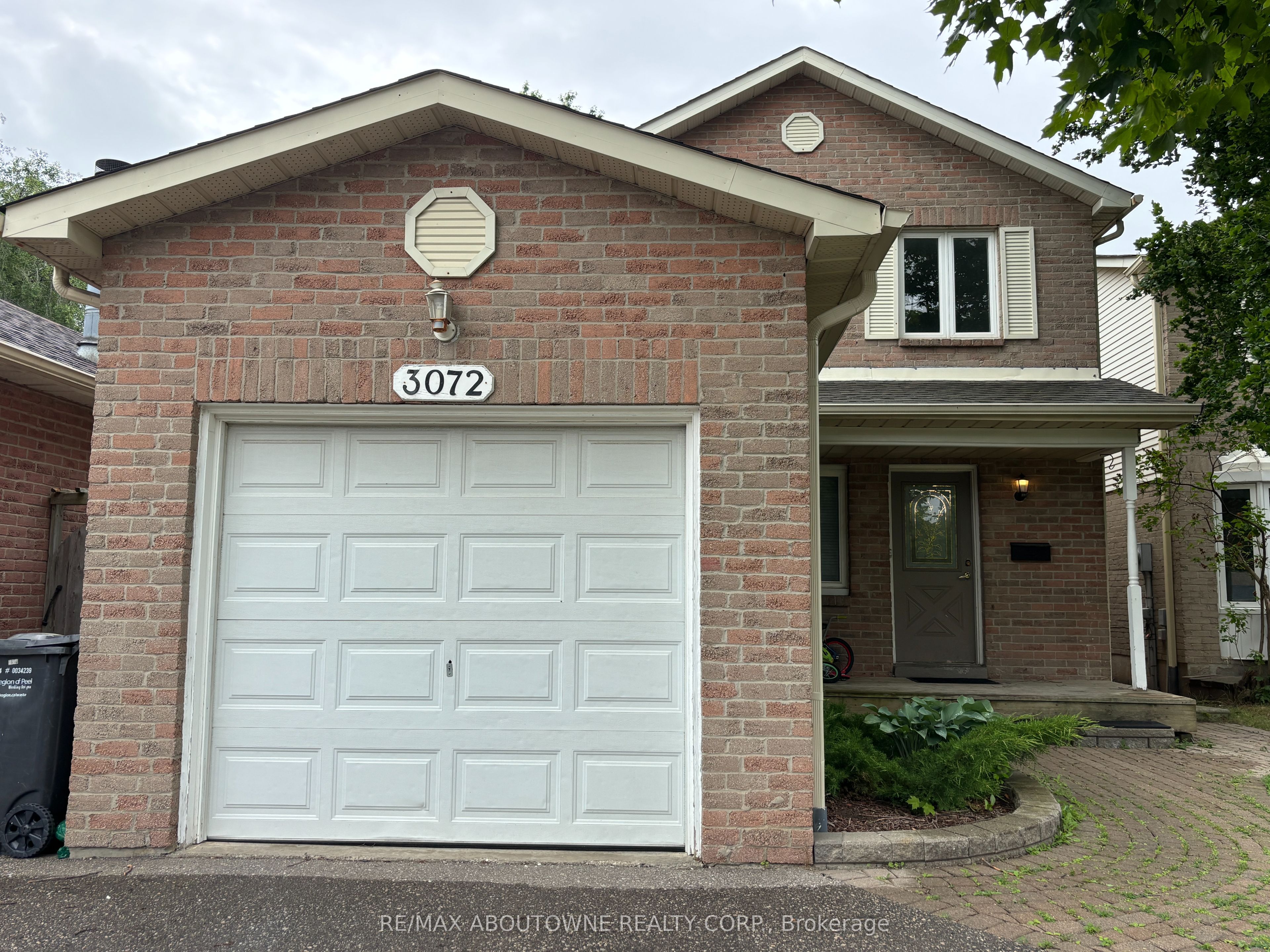 3072 Patrick Crescent