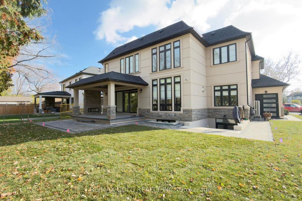Photo of 507 Wildwood Drive, Oakville, ON L6K 1V1 (MLS # W12704884)