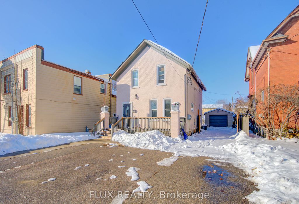 Photo of 88 Wellington Street N, Kitchener, ON N2H 5J8 (MLS # X12635252)