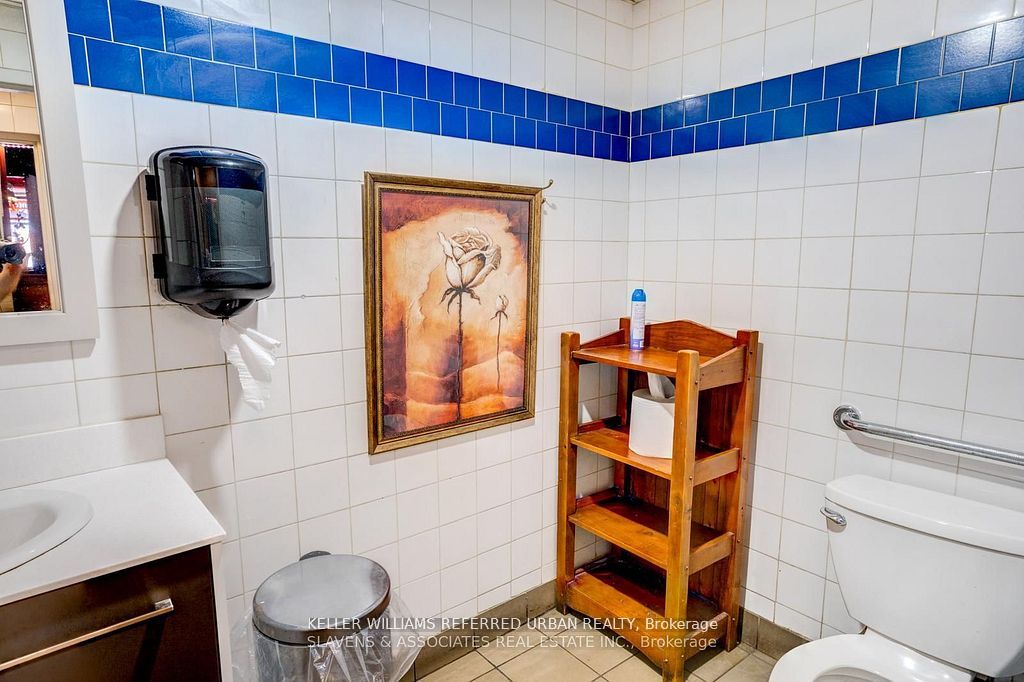 165 Roncesvalles Avenue