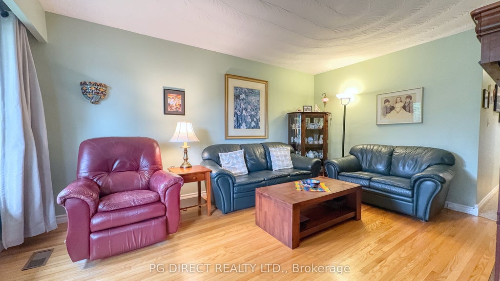Photo of 11 Montreal Road, Guelph, ON N1E 2K4 (MLS # X13872534)