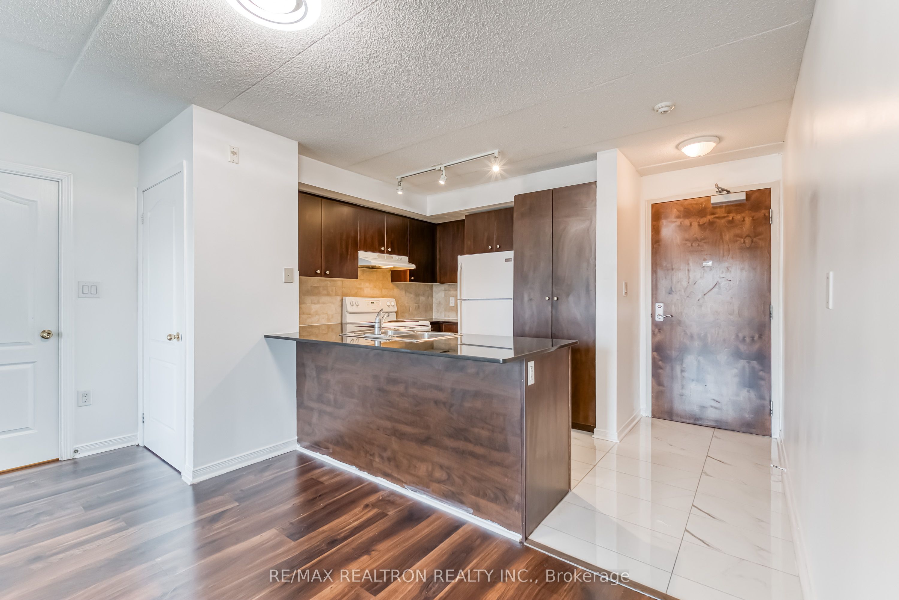 4600 Steeles Avenue E 310