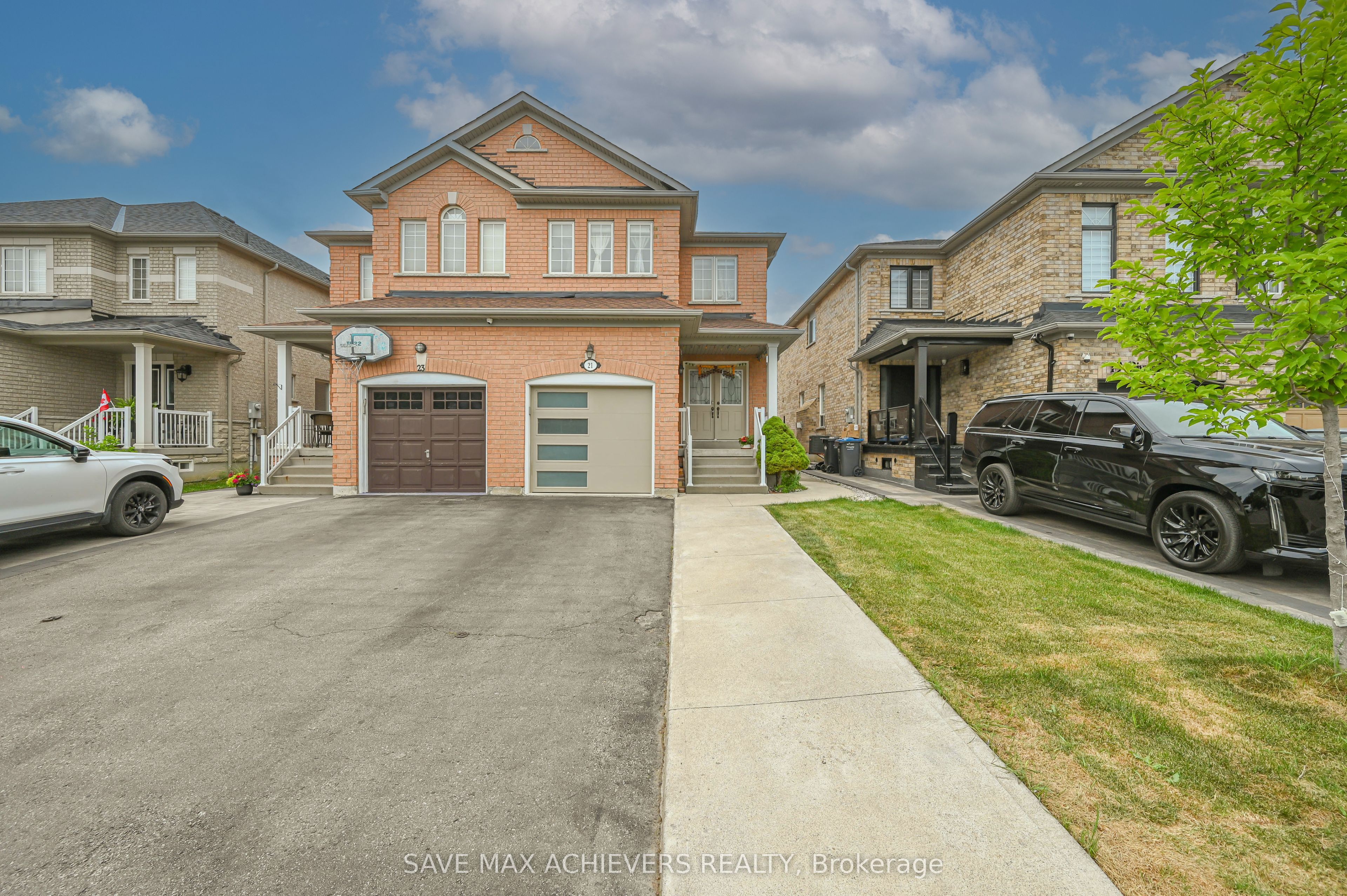 21 Riverplace Crescent