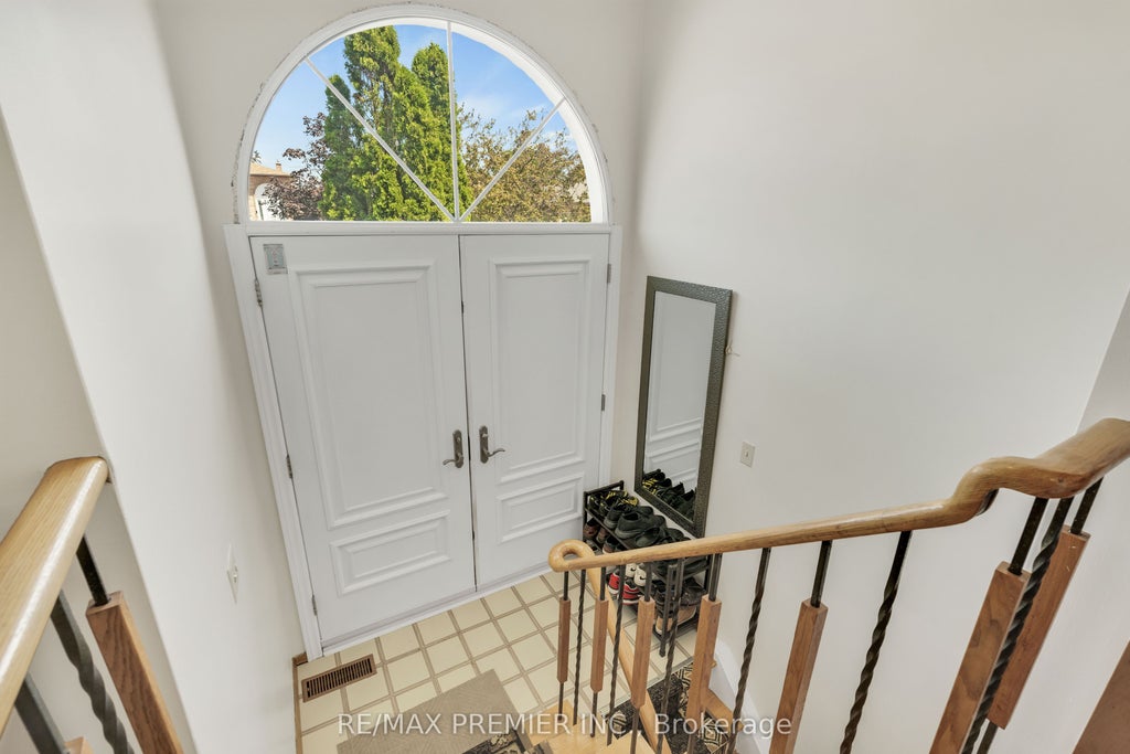 Photo of 4178 Dursley Crescent, Mississauga, ON L4Z 1J7 (MLS # W13652942)