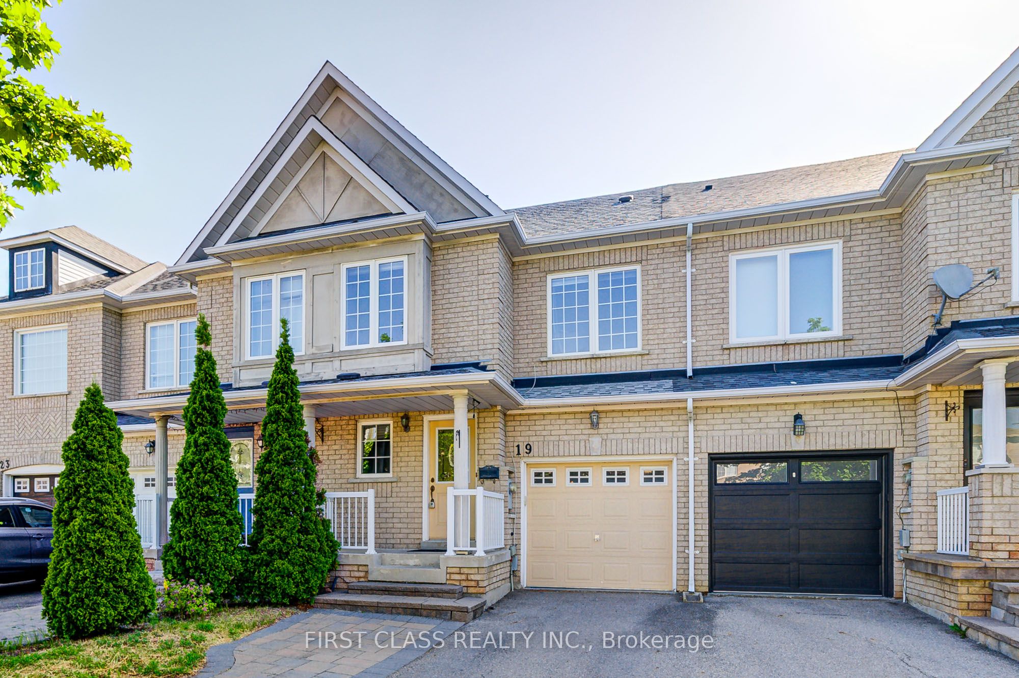 19 Benjamin Hood Crescent