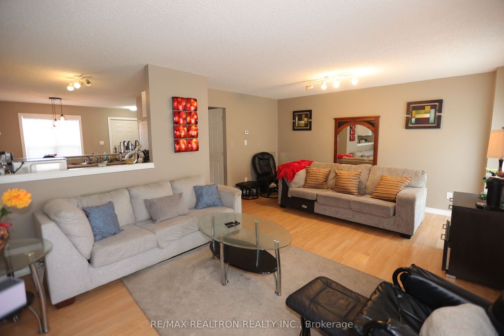 Photo of 600 SARNIA Road #18, London North, ON N6G 5N4 (MLS # X13087476)