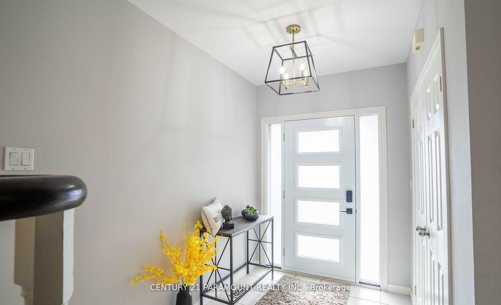 Photo of 100 Fieldcrest Avenue, Clarington, ON L1E 2Y9 (MLS # E12906216)