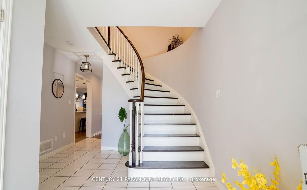Photo of 100 Fieldcrest Avenue, Clarington, ON L1E 2Y9 (MLS # E12906216)