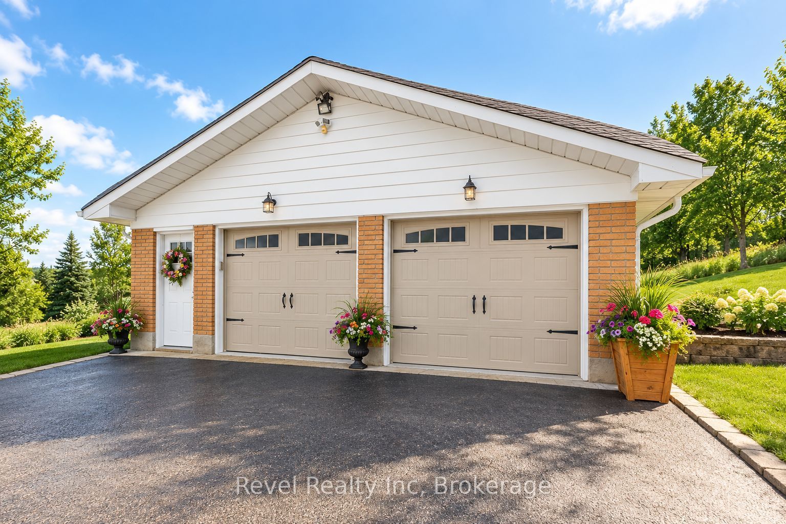 2391 Rumney Road