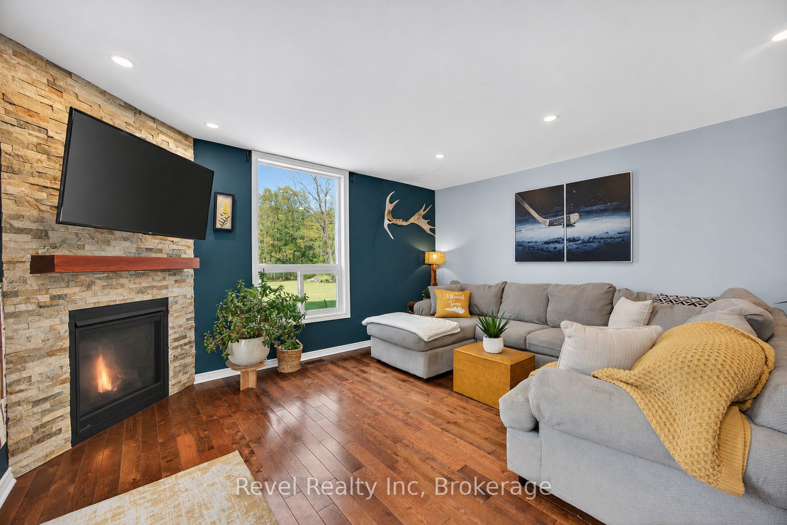 2391 Rumney Road