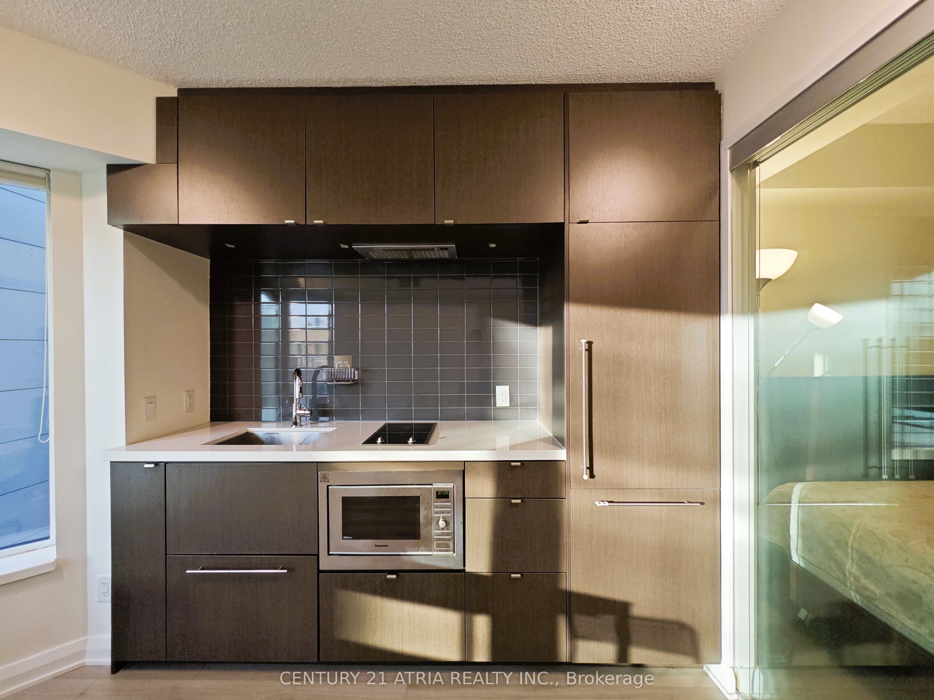 155 Yorkville Avenue 605