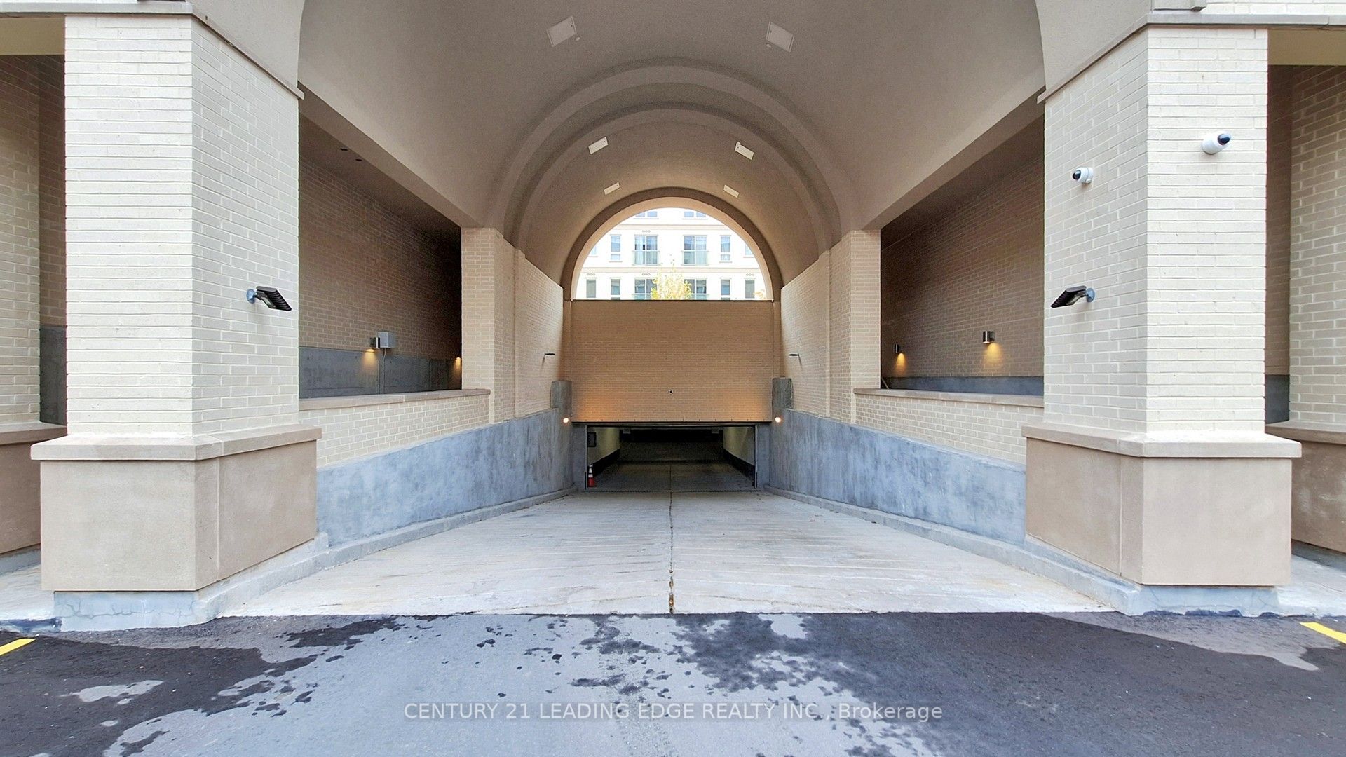 101 Cathedral High Street 224