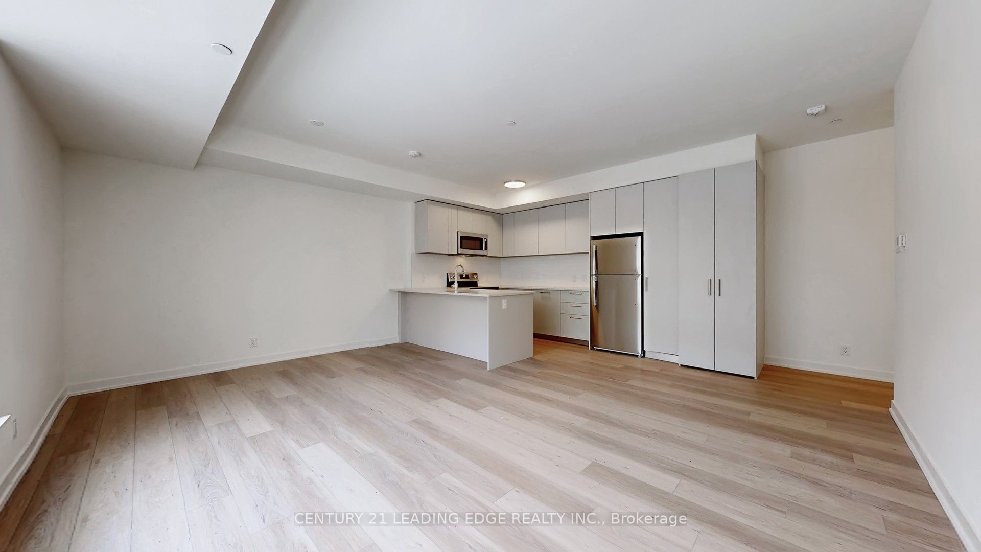 101 Cathedral High Street 224