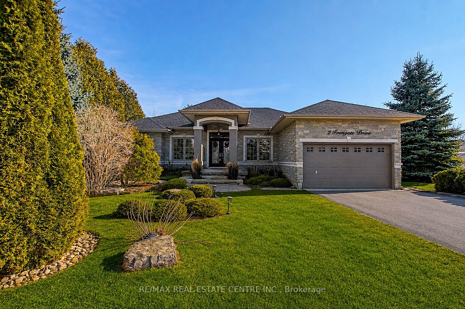 2 Irongate Drive
