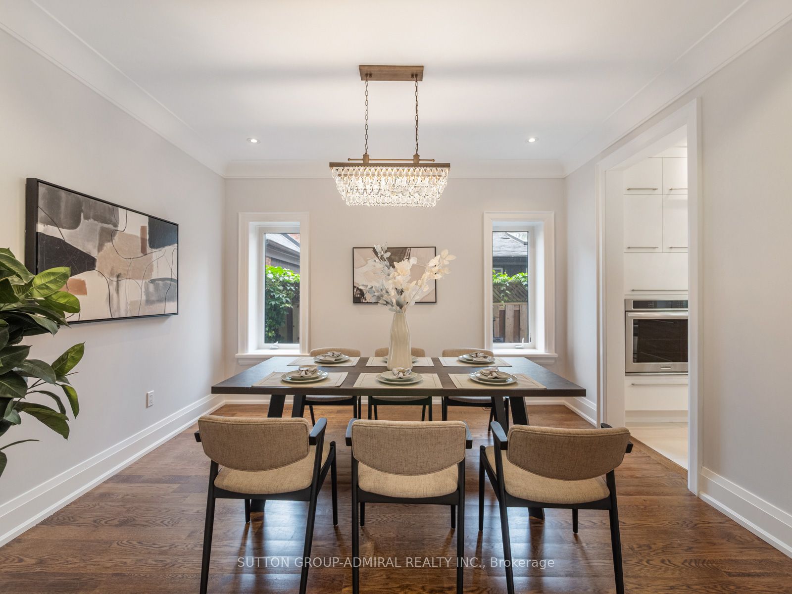 1 Dustan Crescent