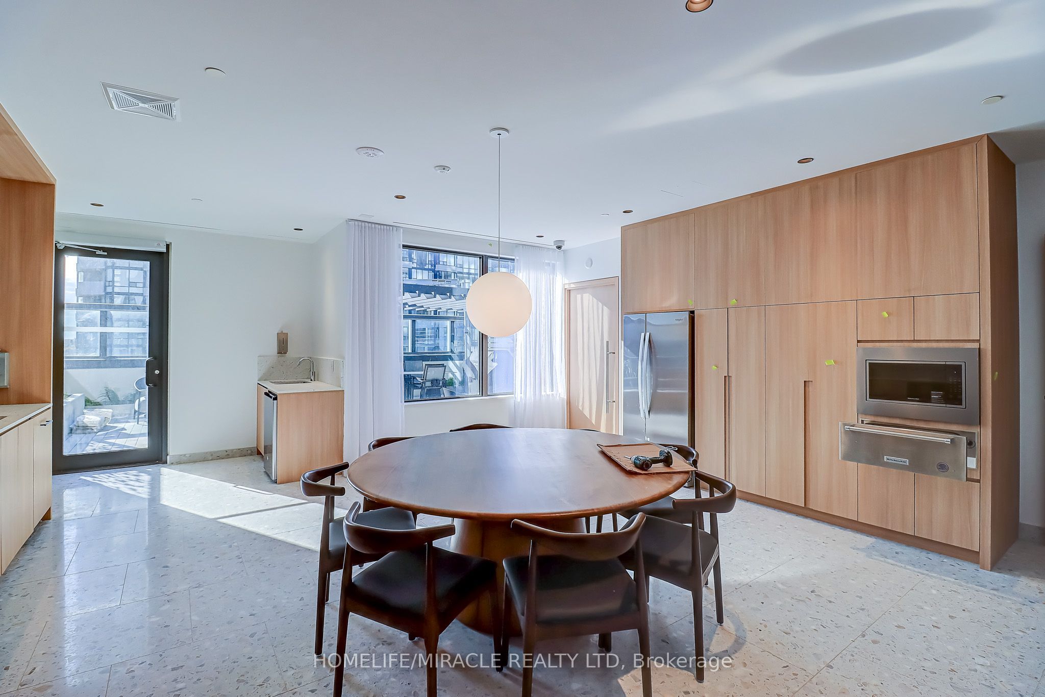 395 Square one Drive 2211