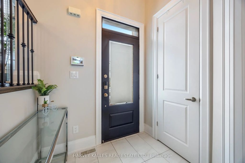 Photo of 575 Fairlawn Avenue, Toronto, ON M5M 1V7 (MLS # C12739580)