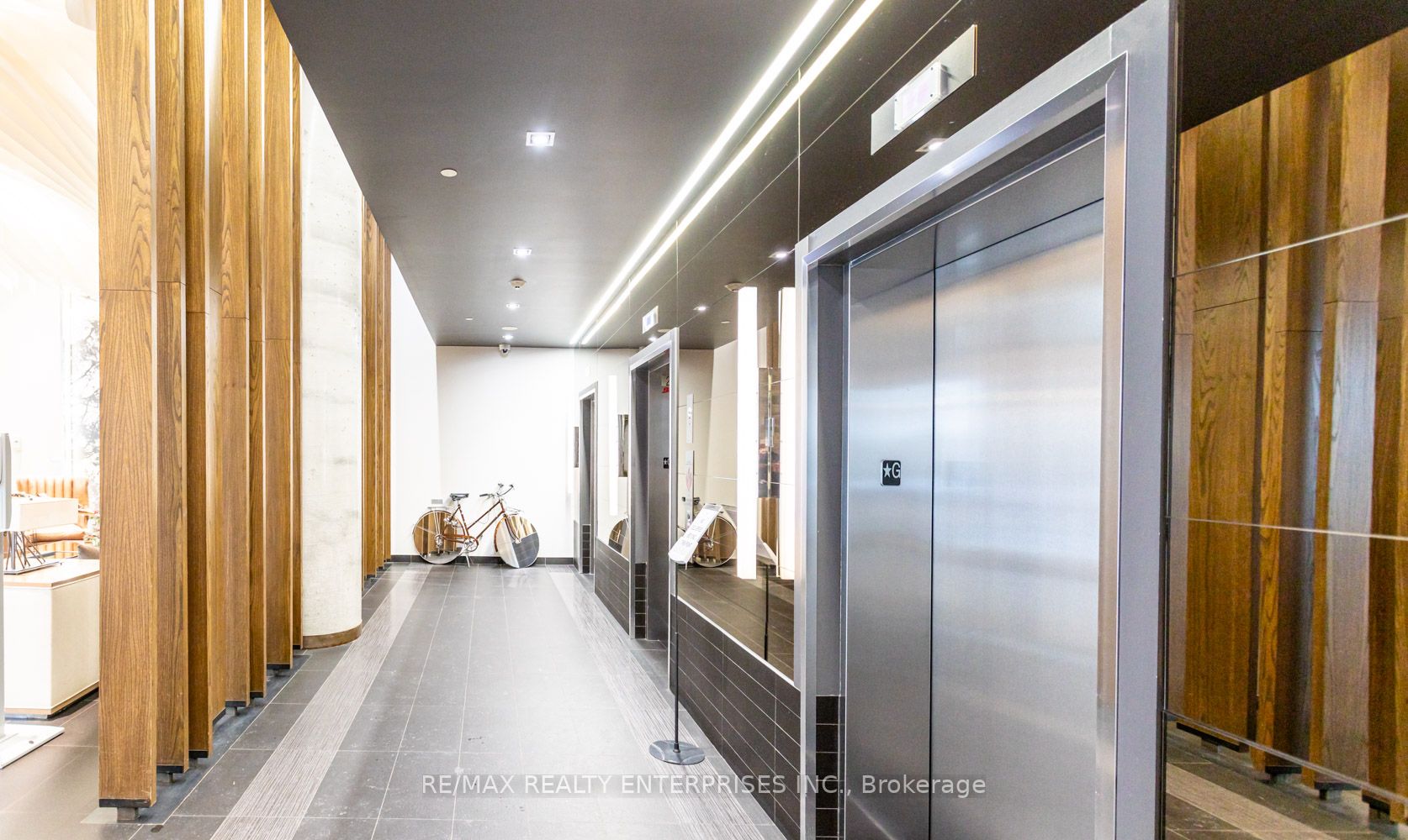 1830 Bloor Street W 431