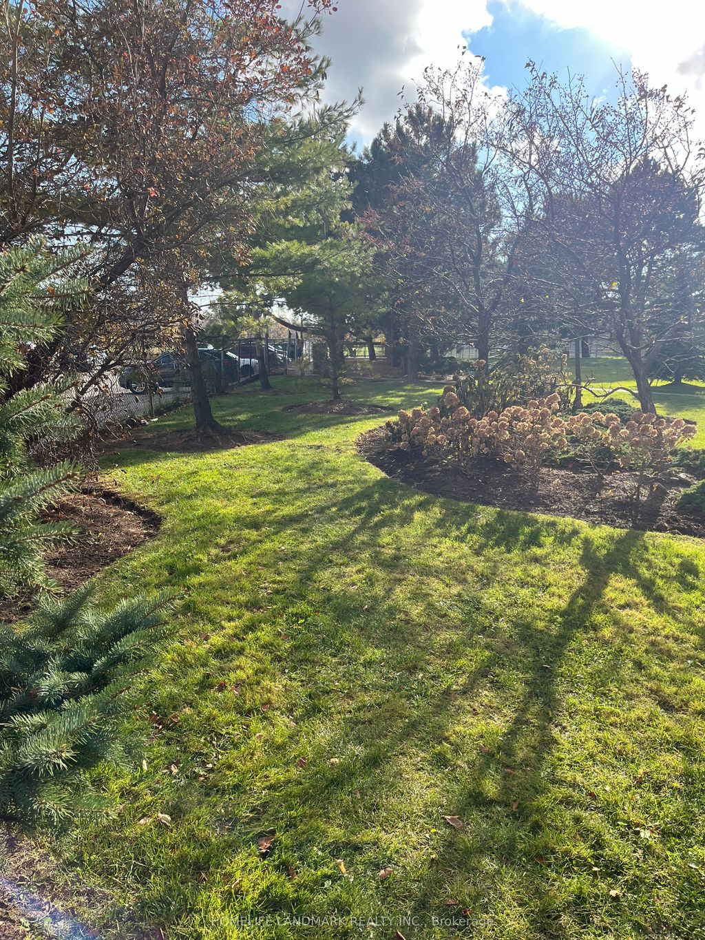 Photo of 812 W Burnhamthorpe Road #1409, Toronto, ON M9C 4W1 (MLS # W12646352)