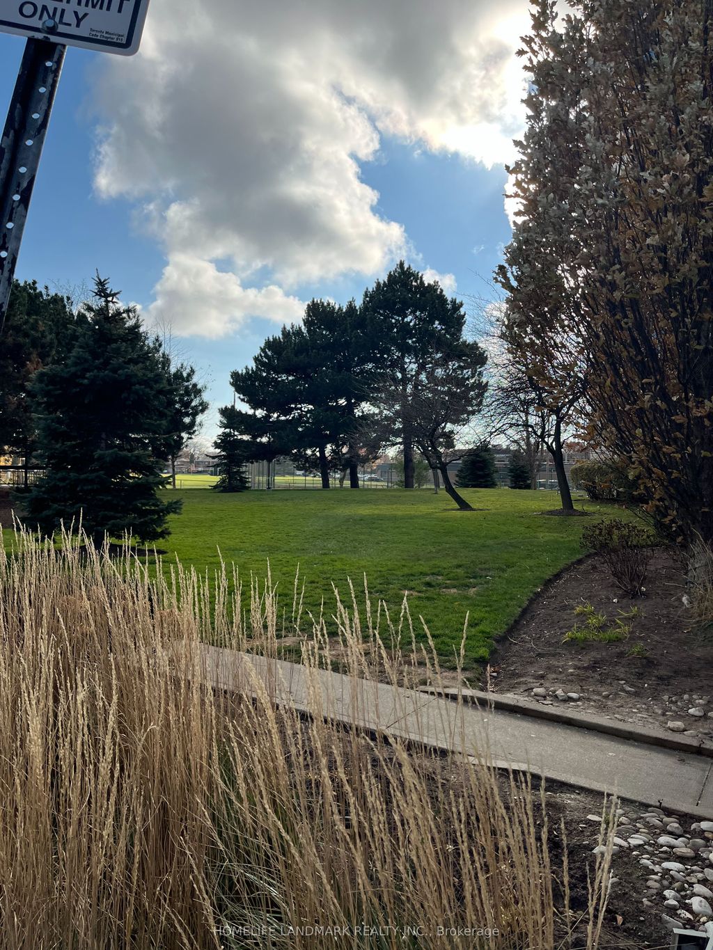 Photo of 812 W Burnhamthorpe Road #1409, Toronto, ON M9C 4W1 (MLS # W12646352)