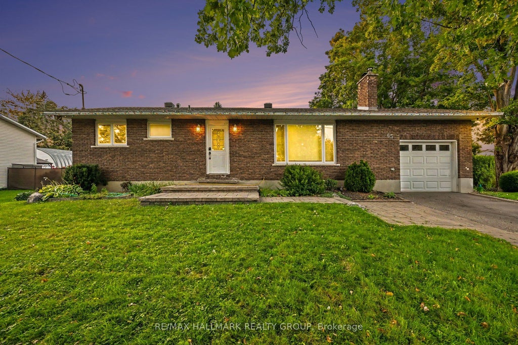 Photo of 65 Christopher Hamilton Street, Stittsville - Munster - Richmond, ON K0A 2Z0 (MLS # X13777300)